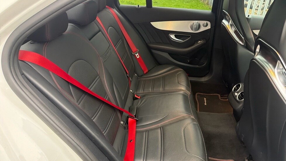 Used Mercedes-Benz C Class 2019 for sale - 76999396: Photo 14