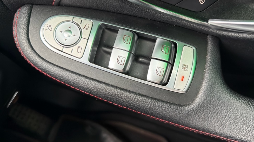 Used Mercedes-Benz C Class 2019 for sale - 76999396: Photo 63