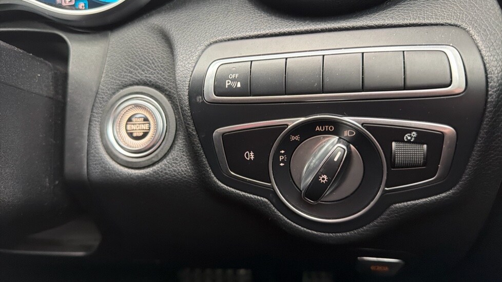 Used Mercedes-Benz C Class 2019 for sale - 76999396: Photo 65