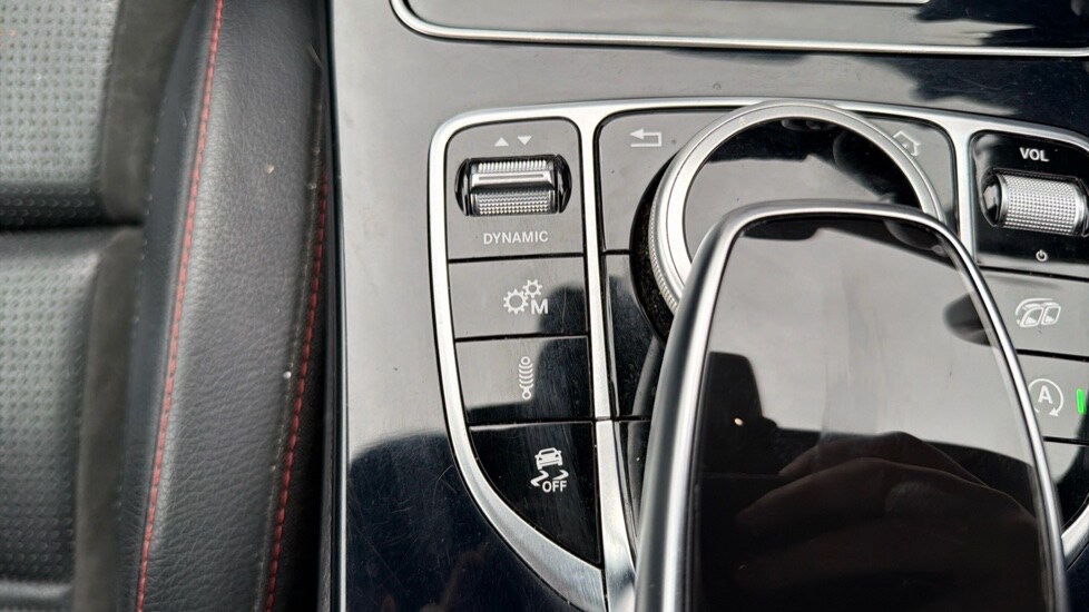 Used Mercedes-Benz C Class 2019 for sale - 76999396: Photo 79