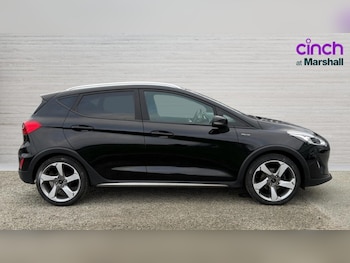 Used Ford Fiesta 2018 for sale - 76999402: Photo