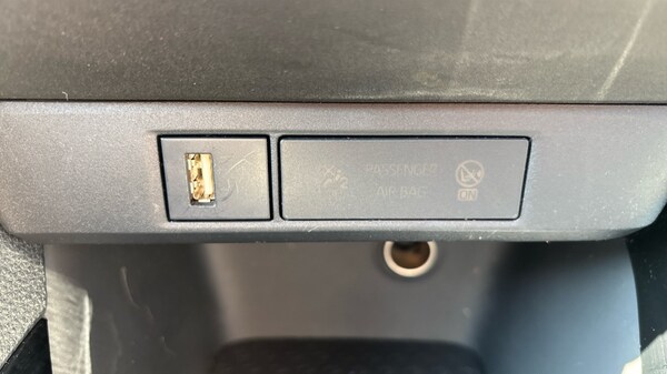Used Toyota Yaris 2020 for sale - 75541168: Photo 33