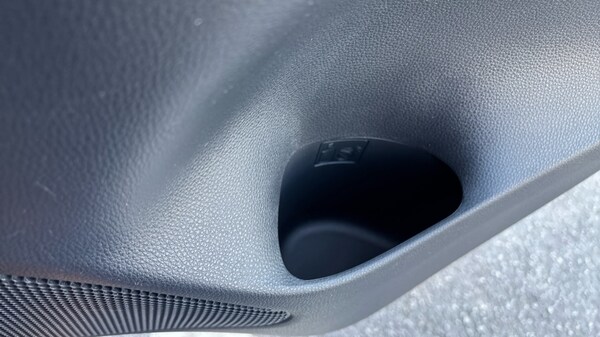 Used Toyota Yaris 2020 for sale - 75541168: Photo 53