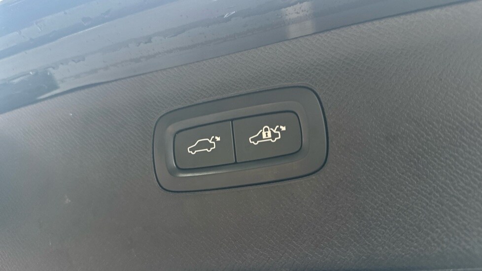 Used Volvo XC90 2021 for sale - 76208792: Photo 75