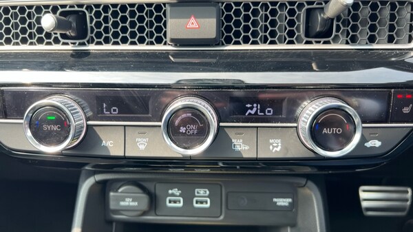 Used Honda Civic 2024 for sale - 75484149: Photo 32