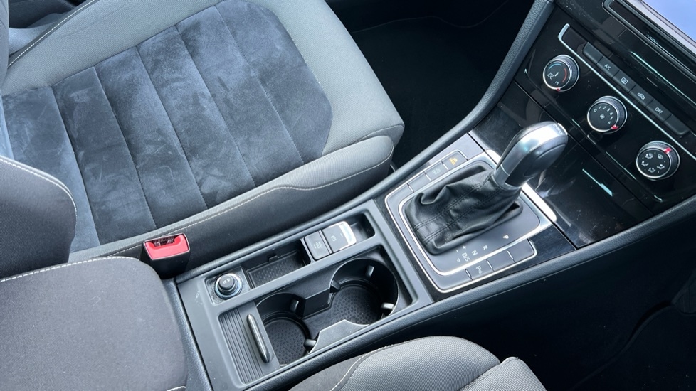 Used Volkswagen Golf 2015 for sale - 76948413: Photo 28