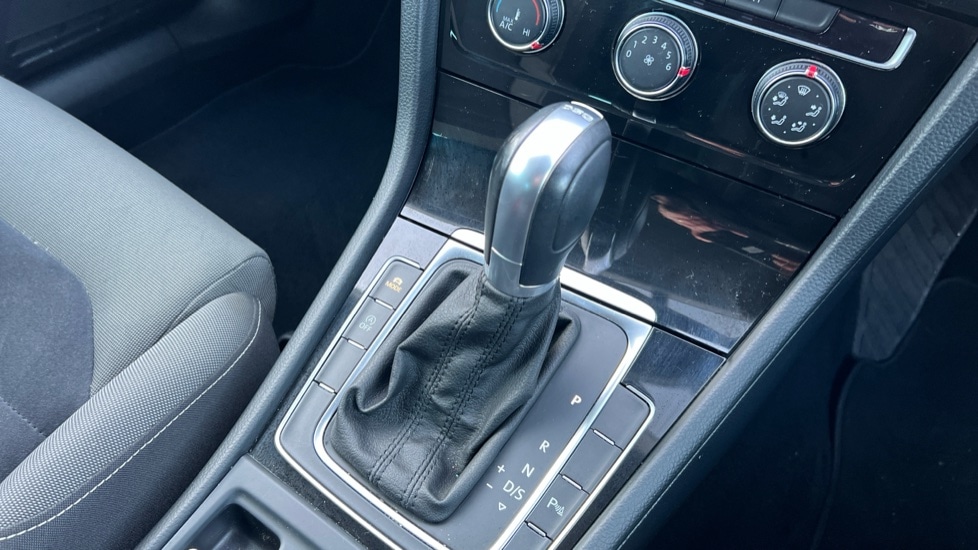 Used Volkswagen Golf 2015 for sale - 76948413: Photo 29