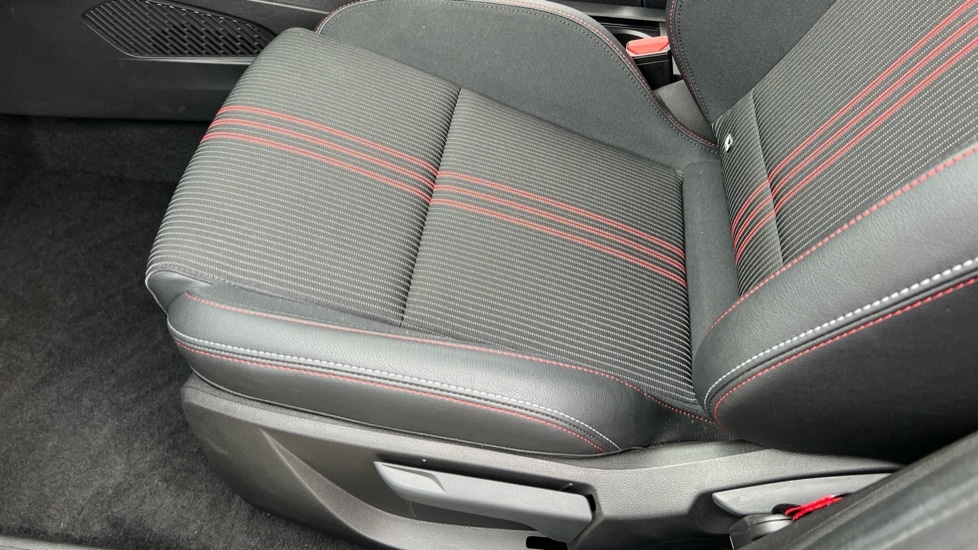 Used Renault Clio 2022 for sale - 76597915: Photo 32