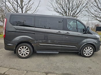 Used Ford Tourneo Custom 2018 for sale - 77058692: Photo