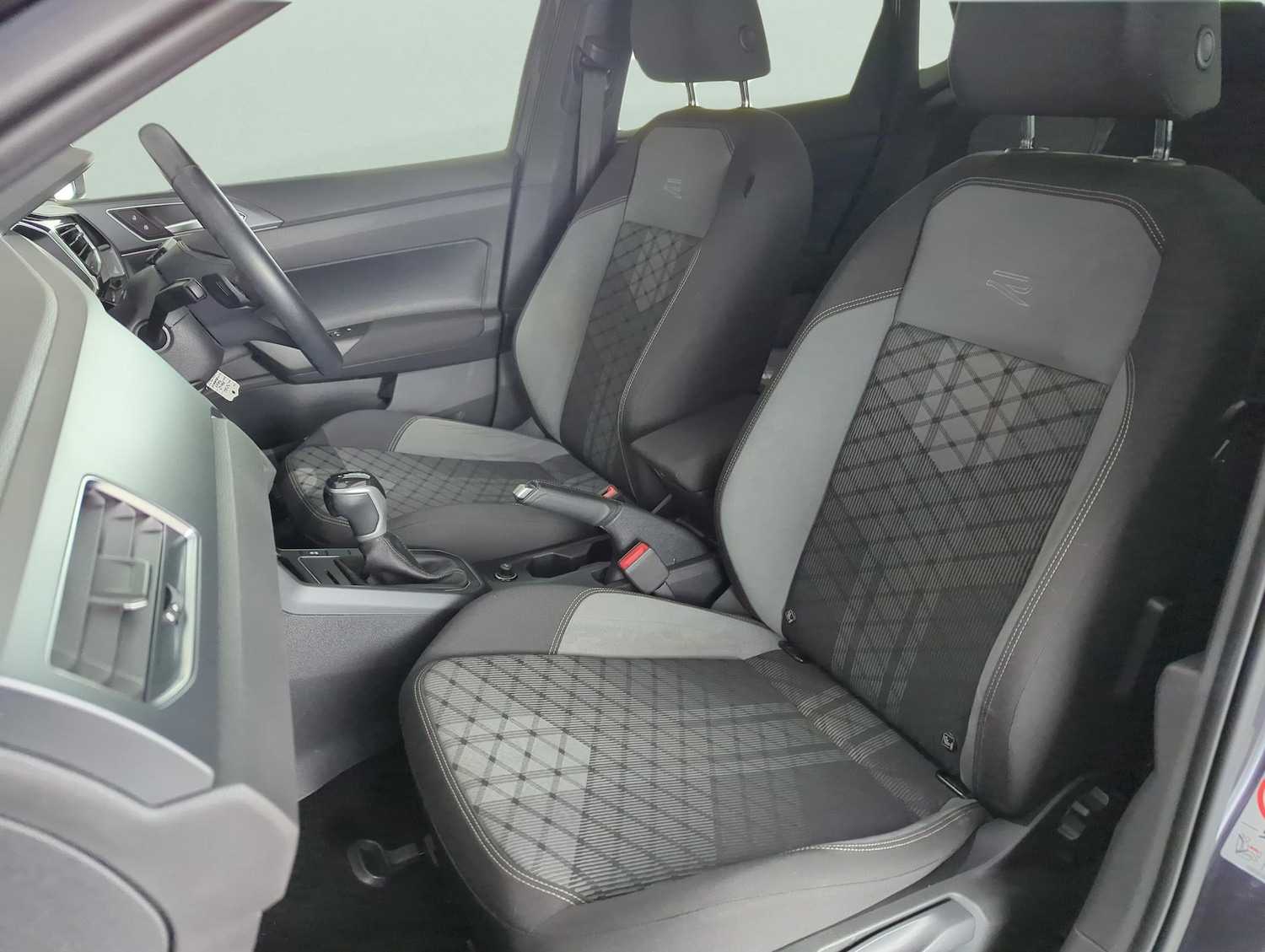 Used Volkswagen Polo 2022 for sale - 77980677: Photo 6