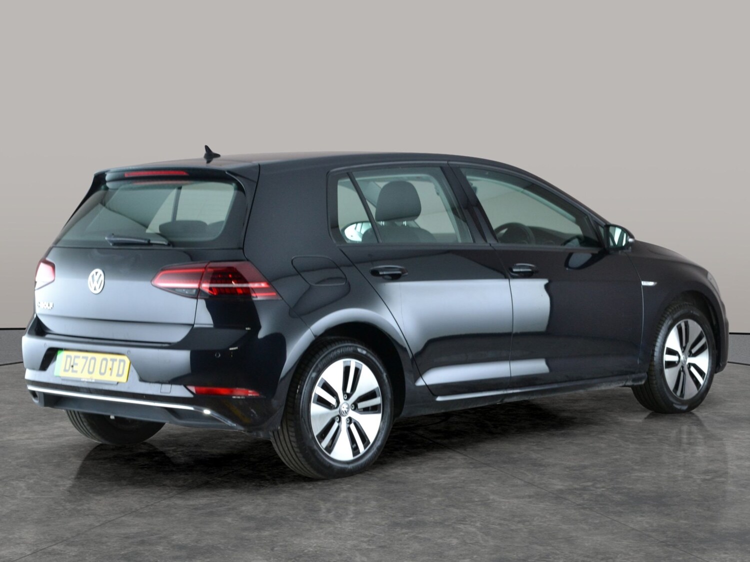 Used Volkswagen Golf 2020 for sale - 77493044: Photo 10