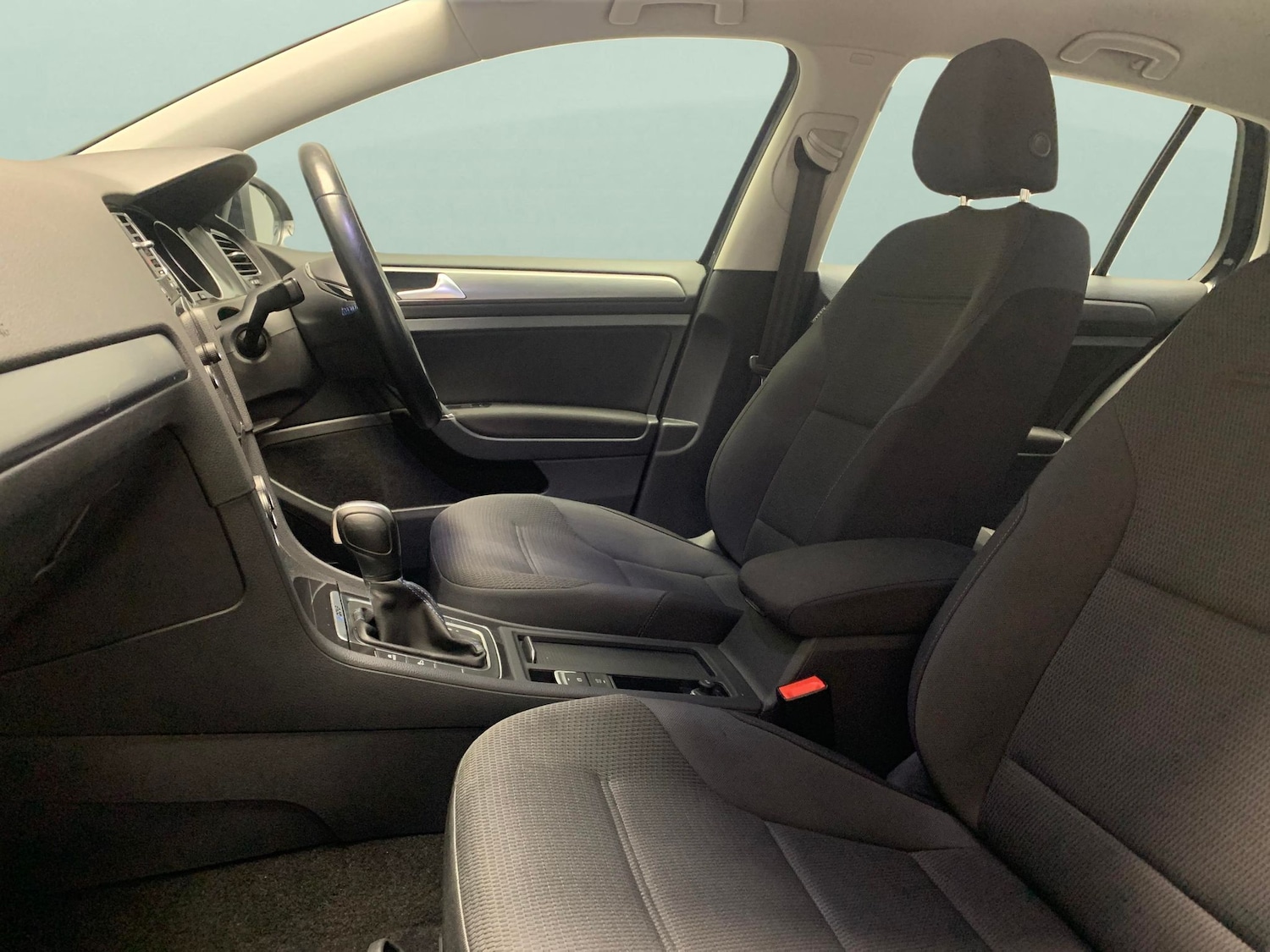 Used Volkswagen Golf 2020 for sale - 77493044: Photo 4