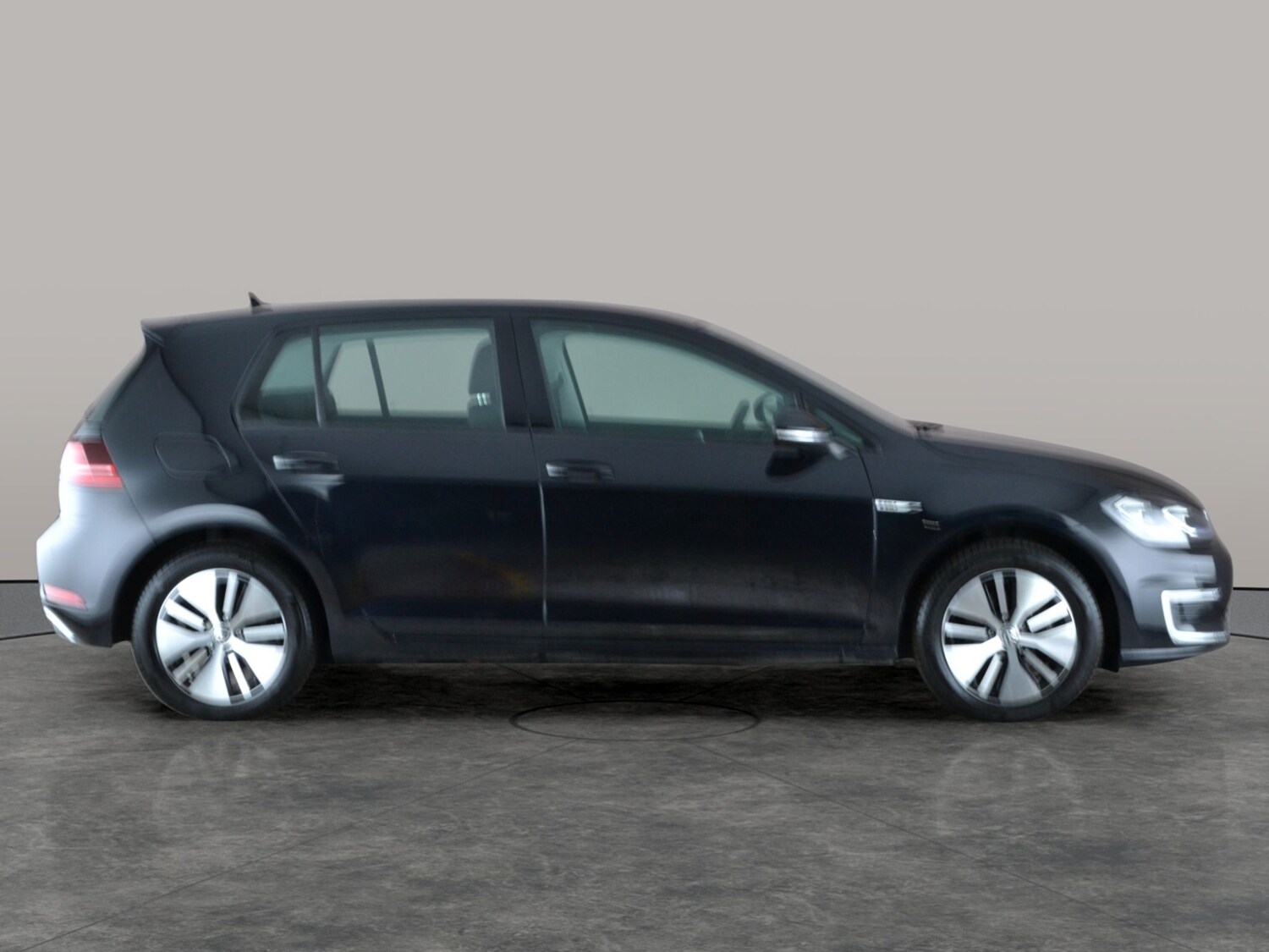 Used Volkswagen Golf 2020 for sale - 77493044: Photo 9