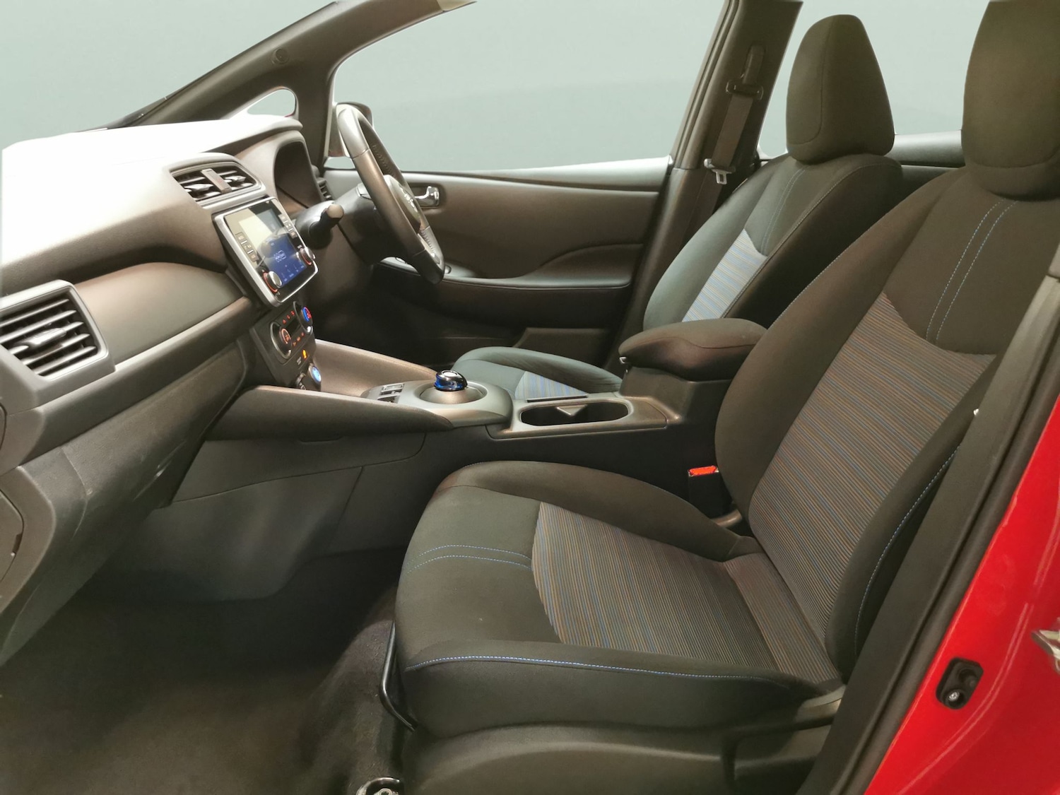 Used Nissan Leaf 2022 for sale - 76980639: Photo 4