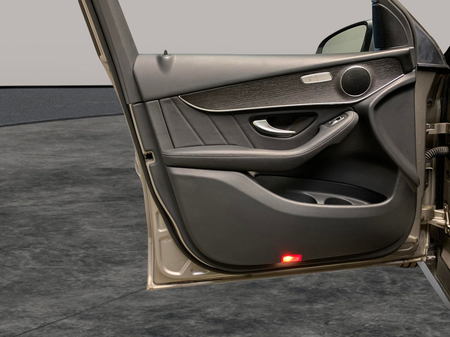 Used Mercedes-Benz GLC 2020 for sale - 76821871: Photo 25