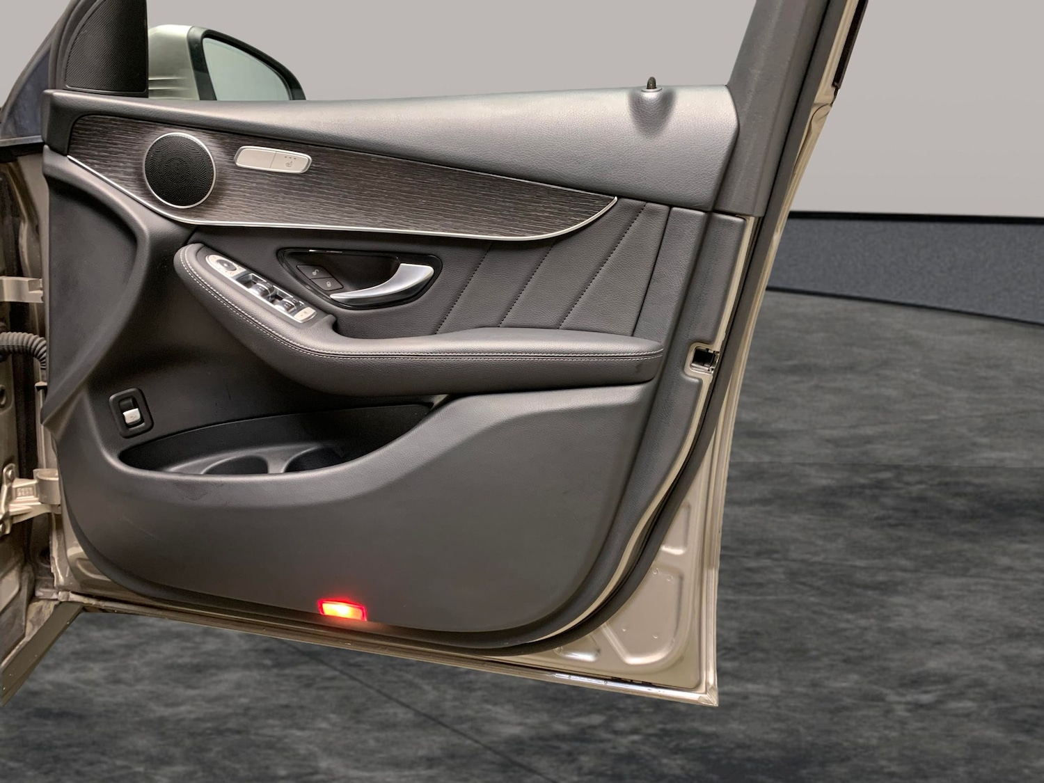 Used Mercedes-Benz GLC 2020 for sale - 76821871: Photo 28