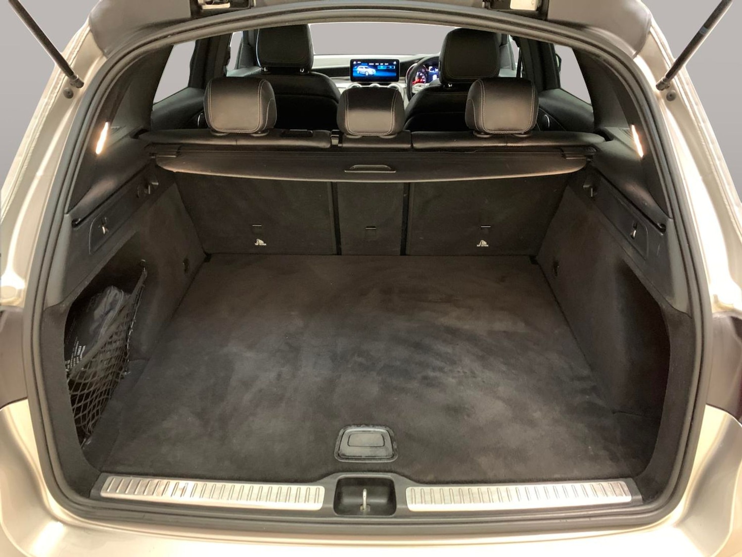 Used Mercedes-Benz GLC 2020 for sale - 76821871: Photo 31