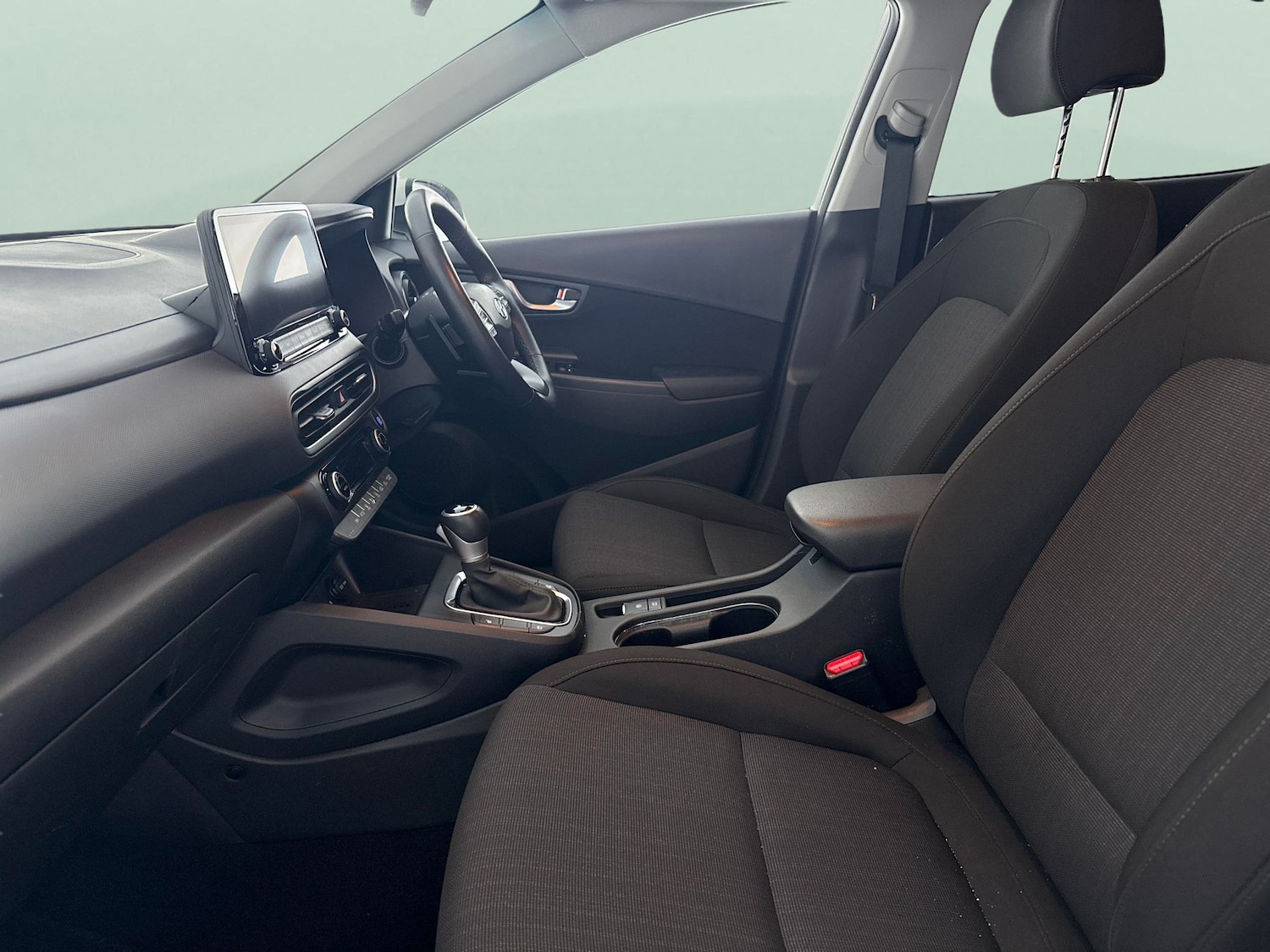 Used Hyundai KONA 2021 for sale - 77340137: Photo 4