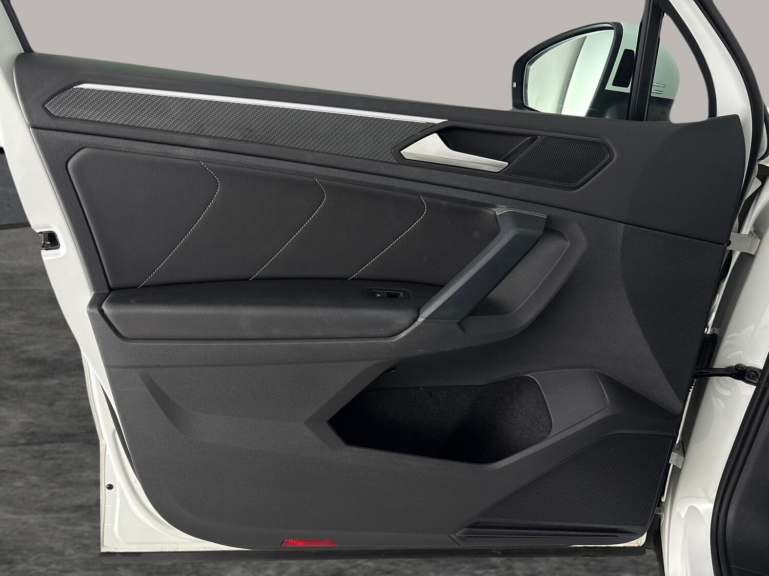 Used Volkswagen Tiguan 2023 for sale - 77814954: Photo 31