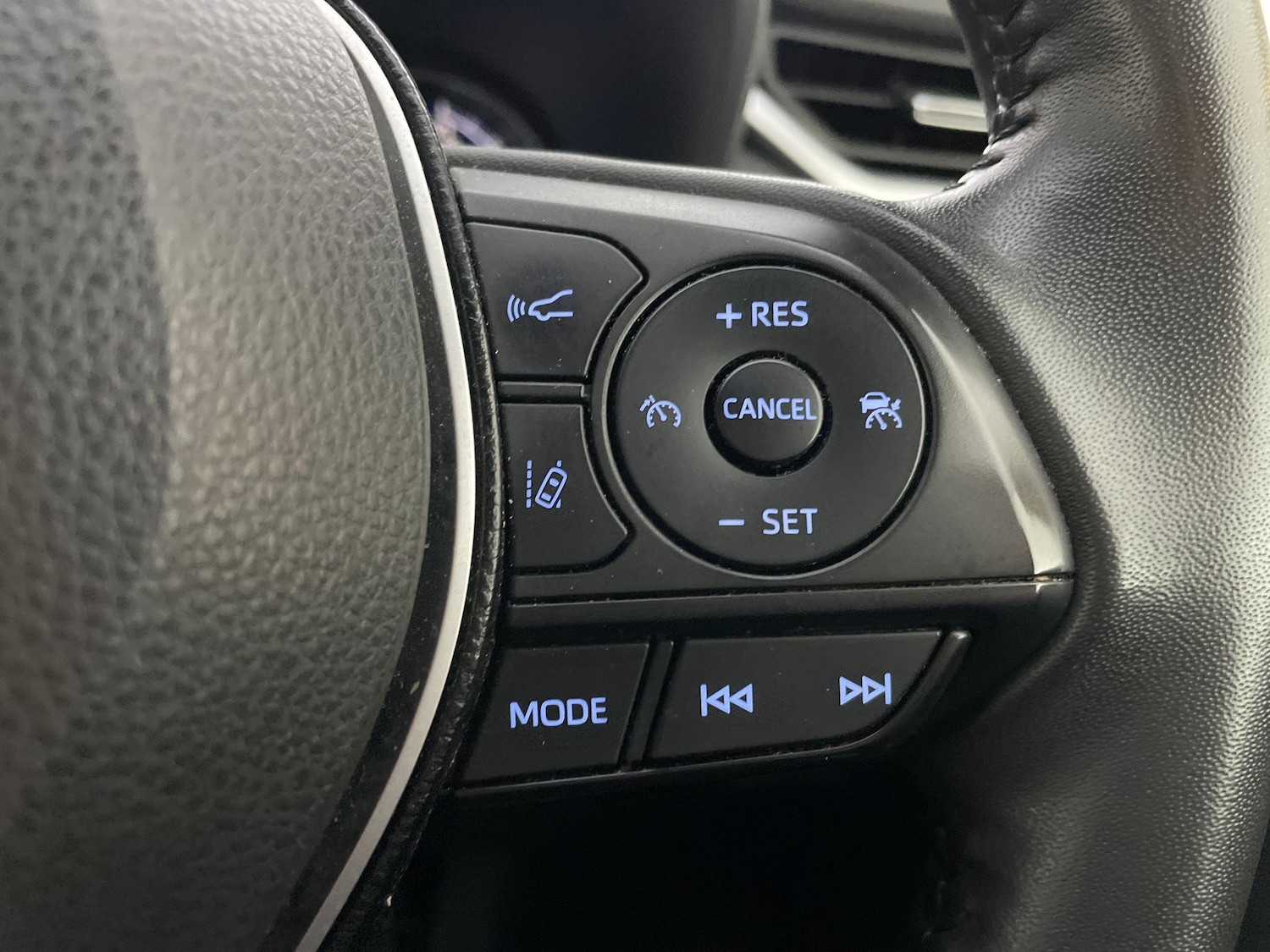 Used Toyota RAV4 2021 for sale - 77281404: Photo 27