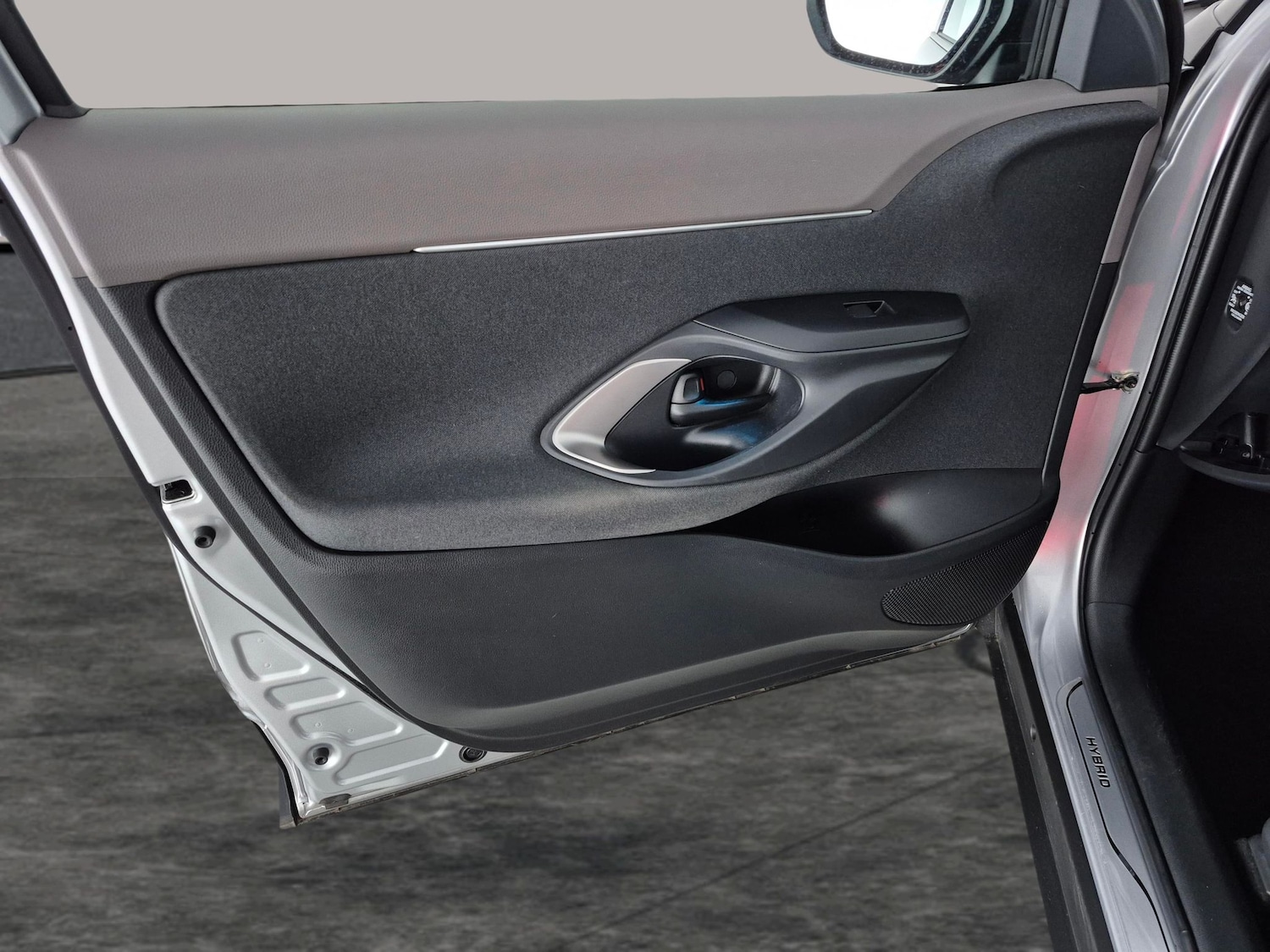 Used Toyota Yaris Cross 2023 for sale - 77984690: Photo 28