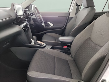 Used Toyota Yaris Cross undefined for sale - 78400564: Photo