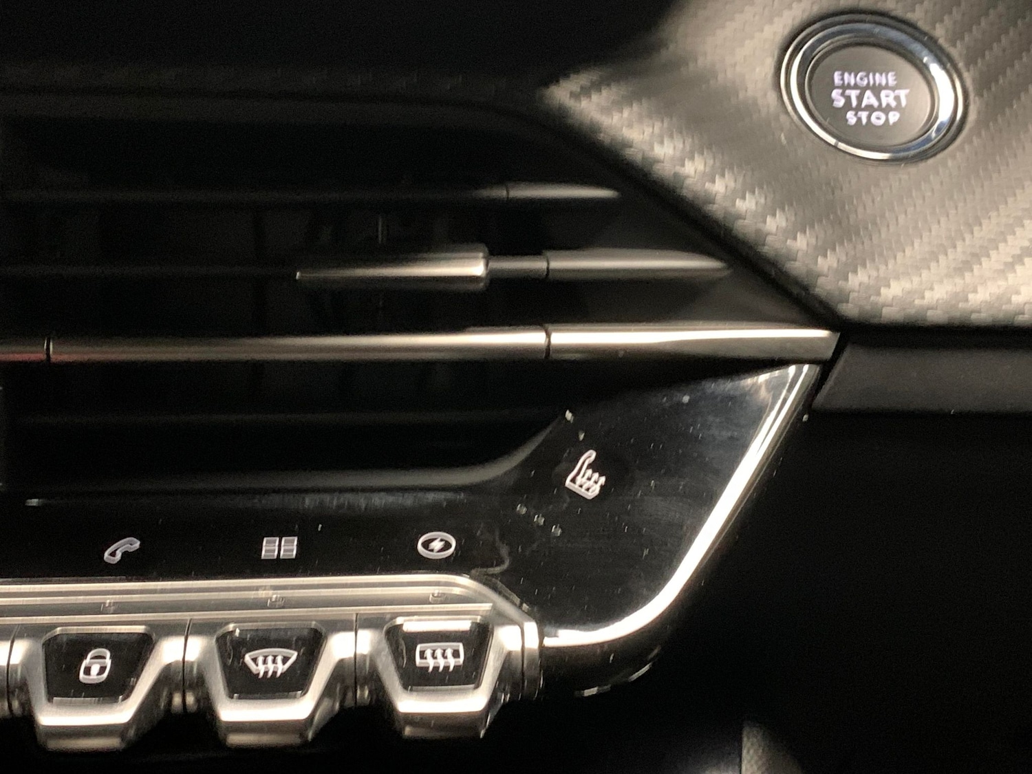 Used Peugeot 2008 2022 for sale - 77505450: Photo 18