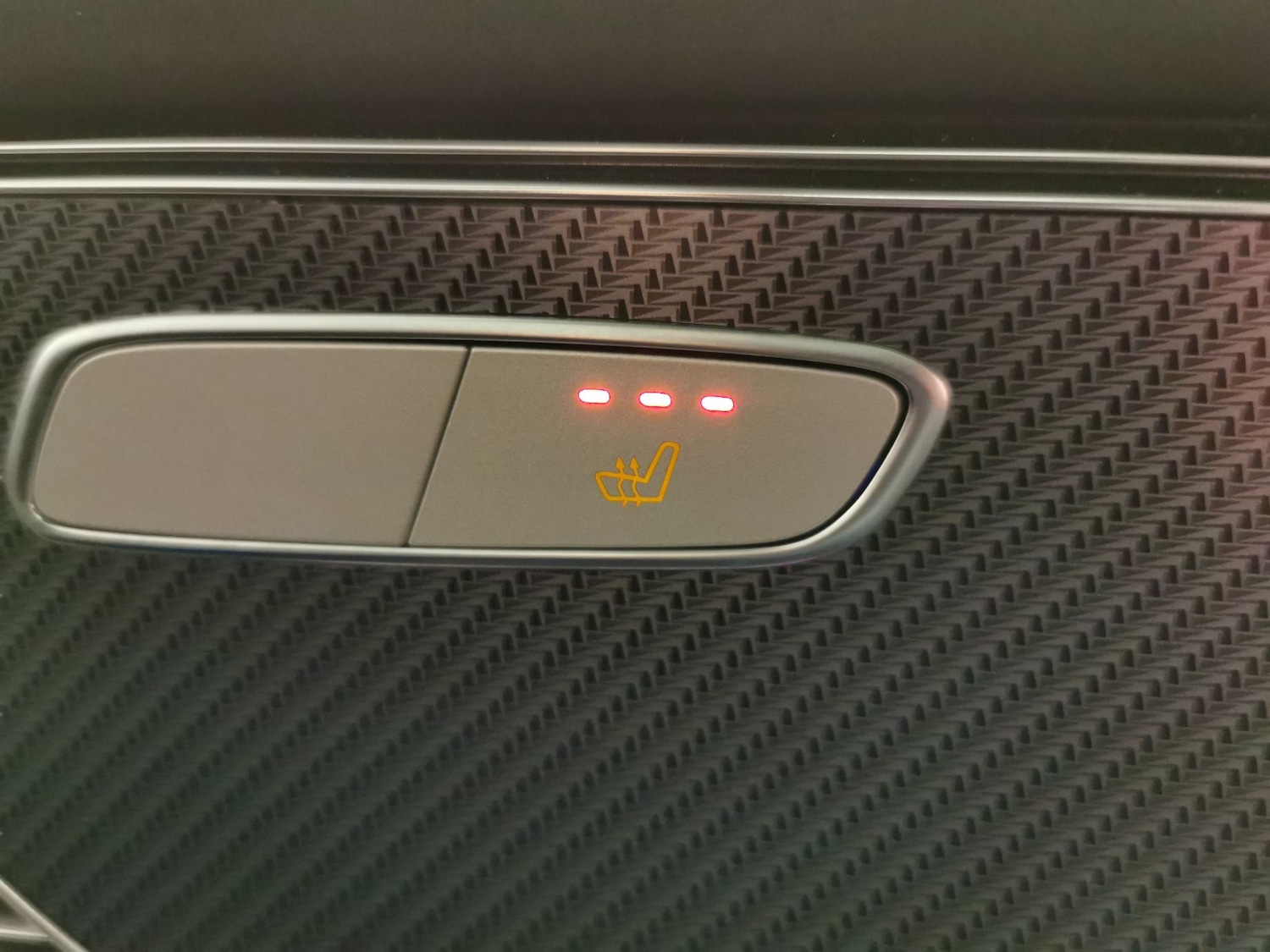 Used Mercedes-Benz EQC 2023 for sale - 77918324: Photo 19