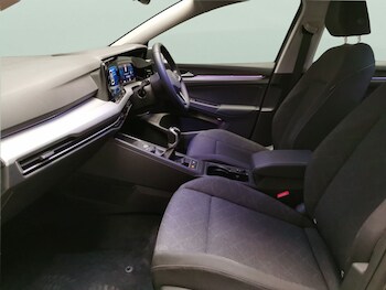 Used Volkswagen Golf 2023 for sale - 75830136: Photo