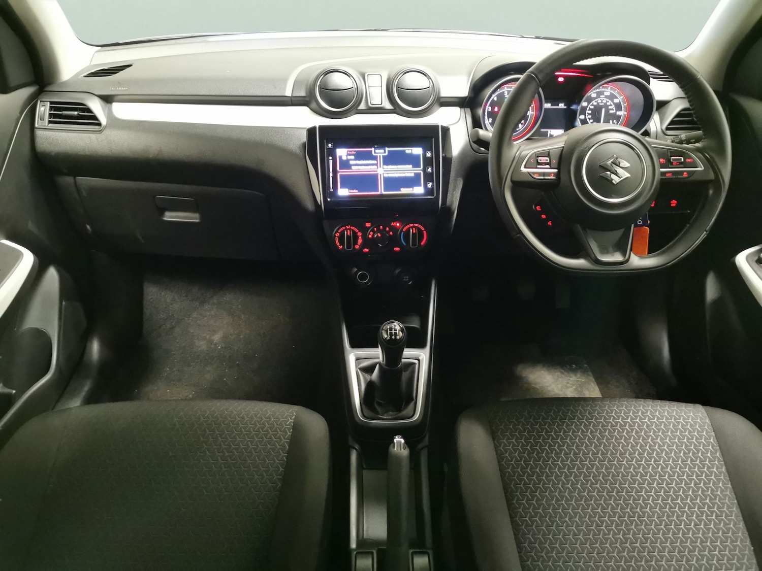 Used Suzuki Swift 2023 for sale - 77123109: Photo 6