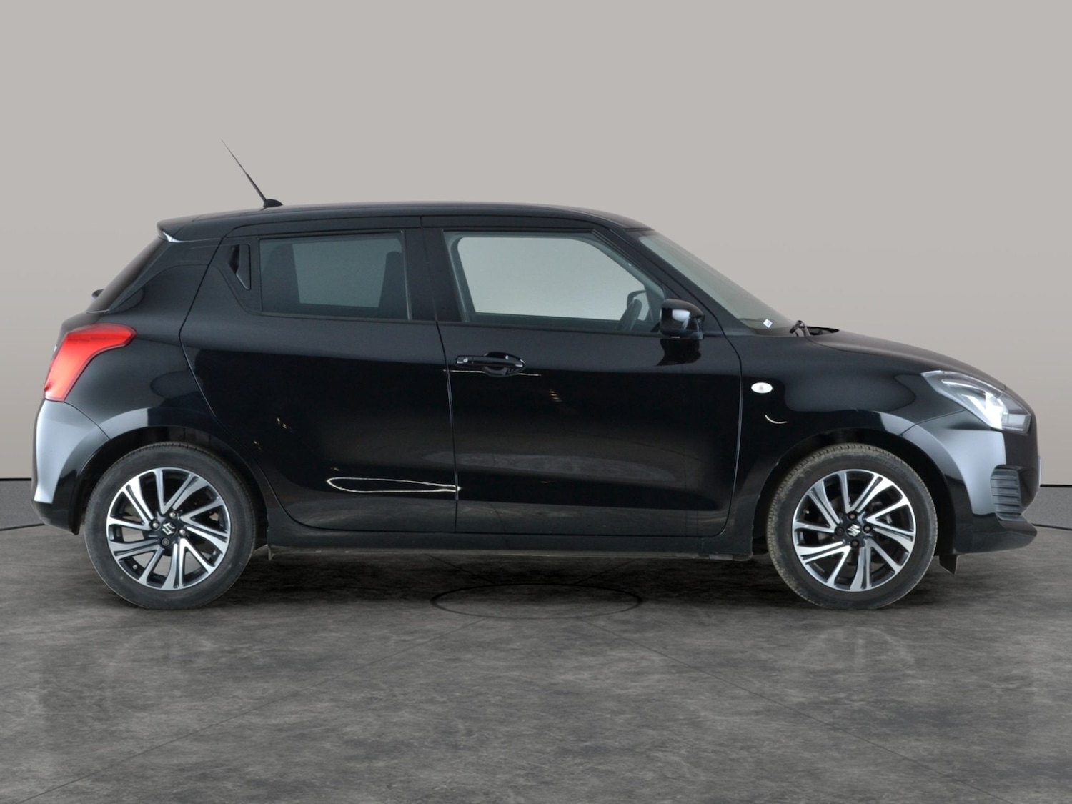 Used Suzuki Swift 2023 for sale - 77123109: Photo 8