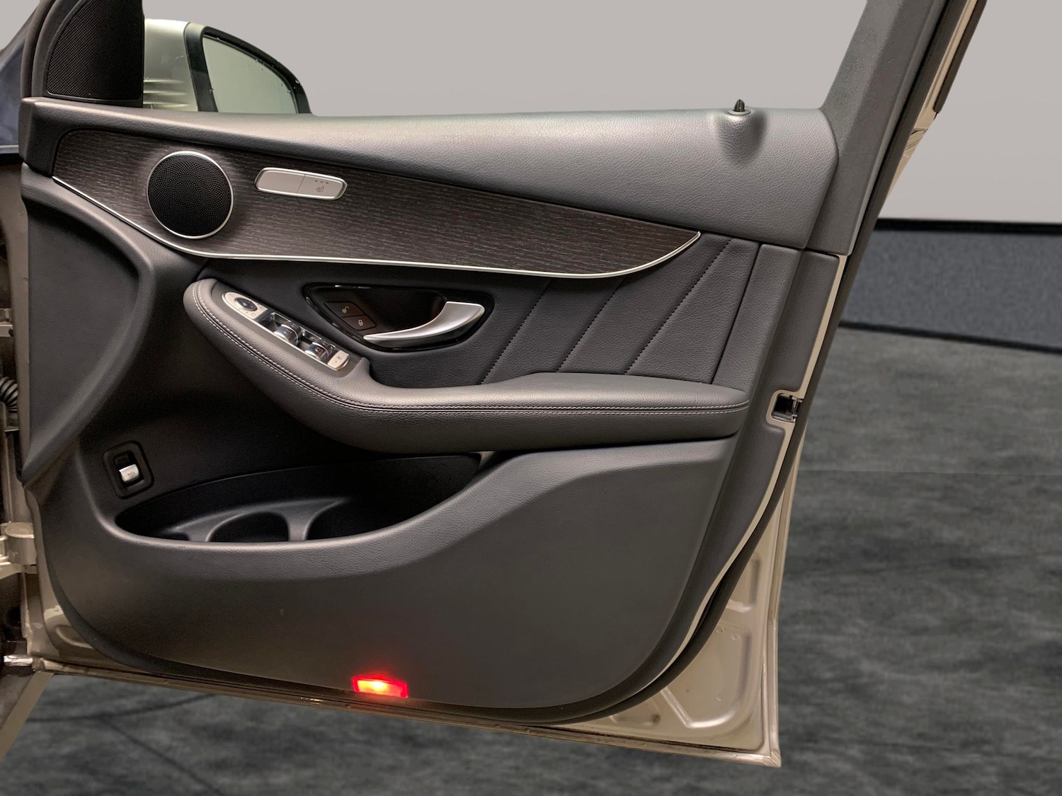 Used Mercedes-Benz GLC 2020 for sale - 76477627: Photo 28