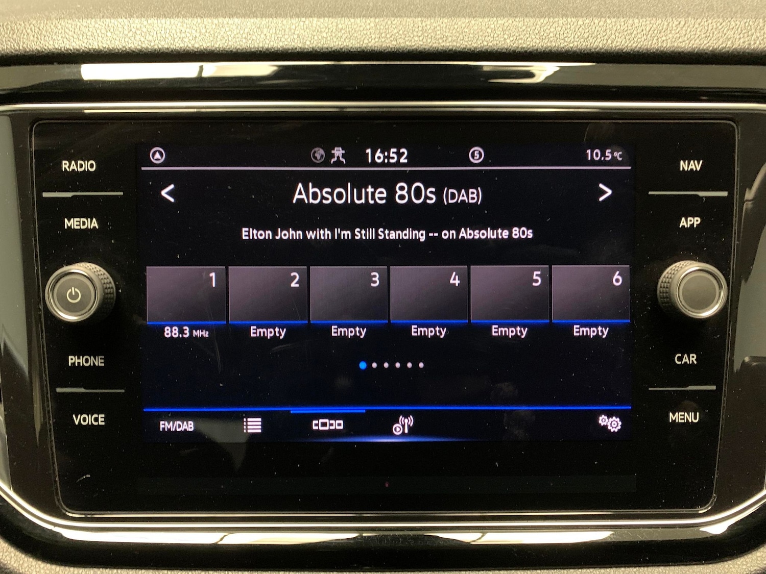 Used Volkswagen T-Roc 2021 for sale - 76477610: Photo 6