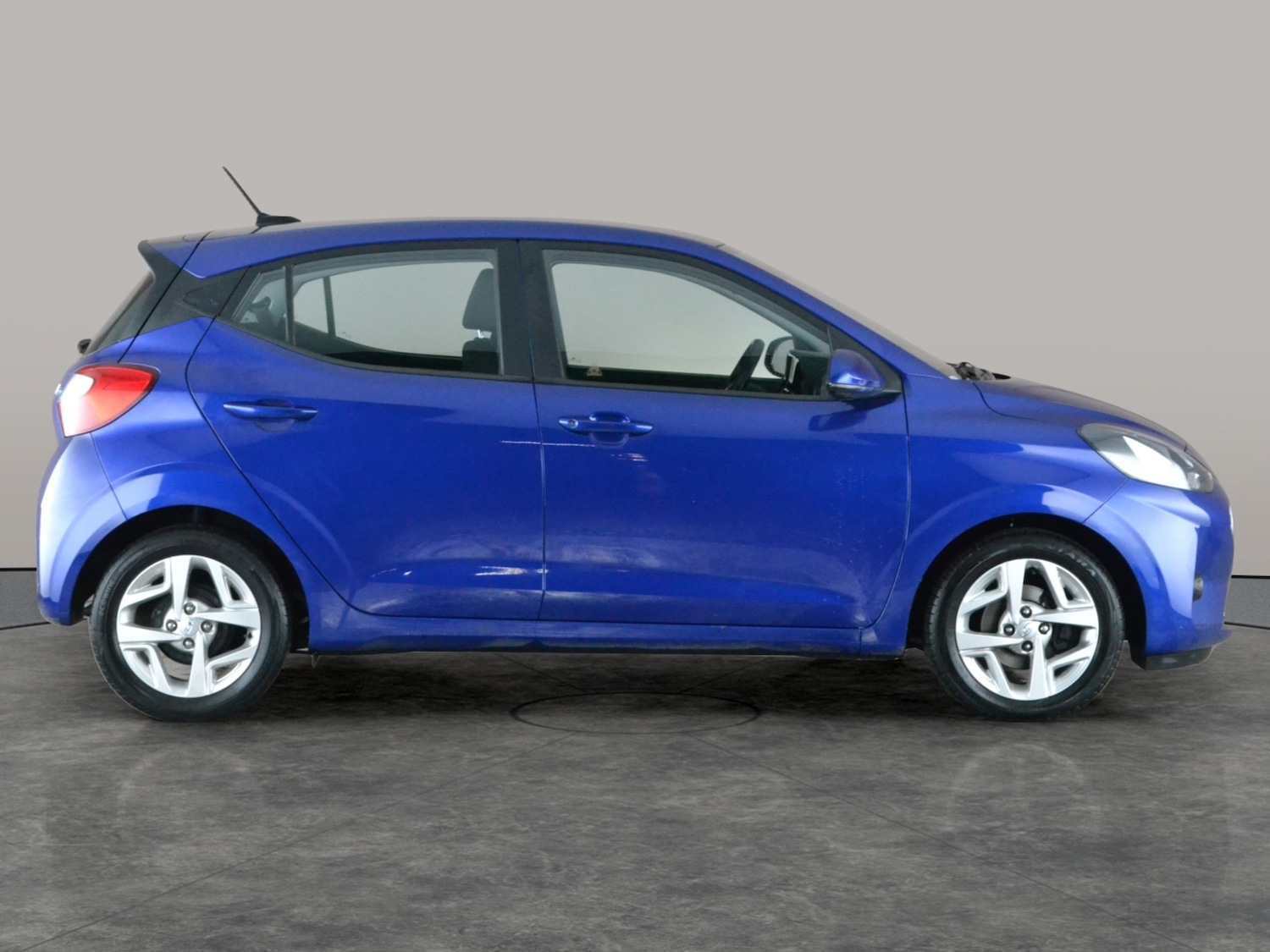 Used Hyundai i10 2023 for sale - 77543060: Photo 9