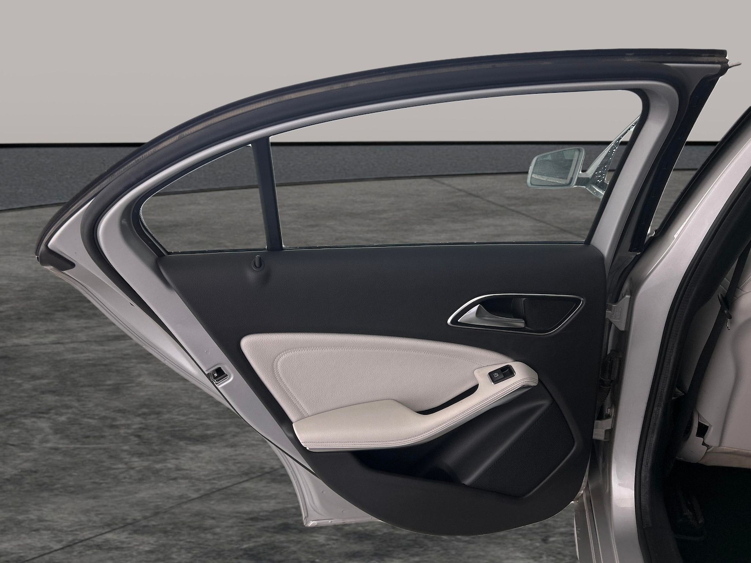 Used Mercedes-Benz A-Class 2018 for sale - 76437005: Photo 34