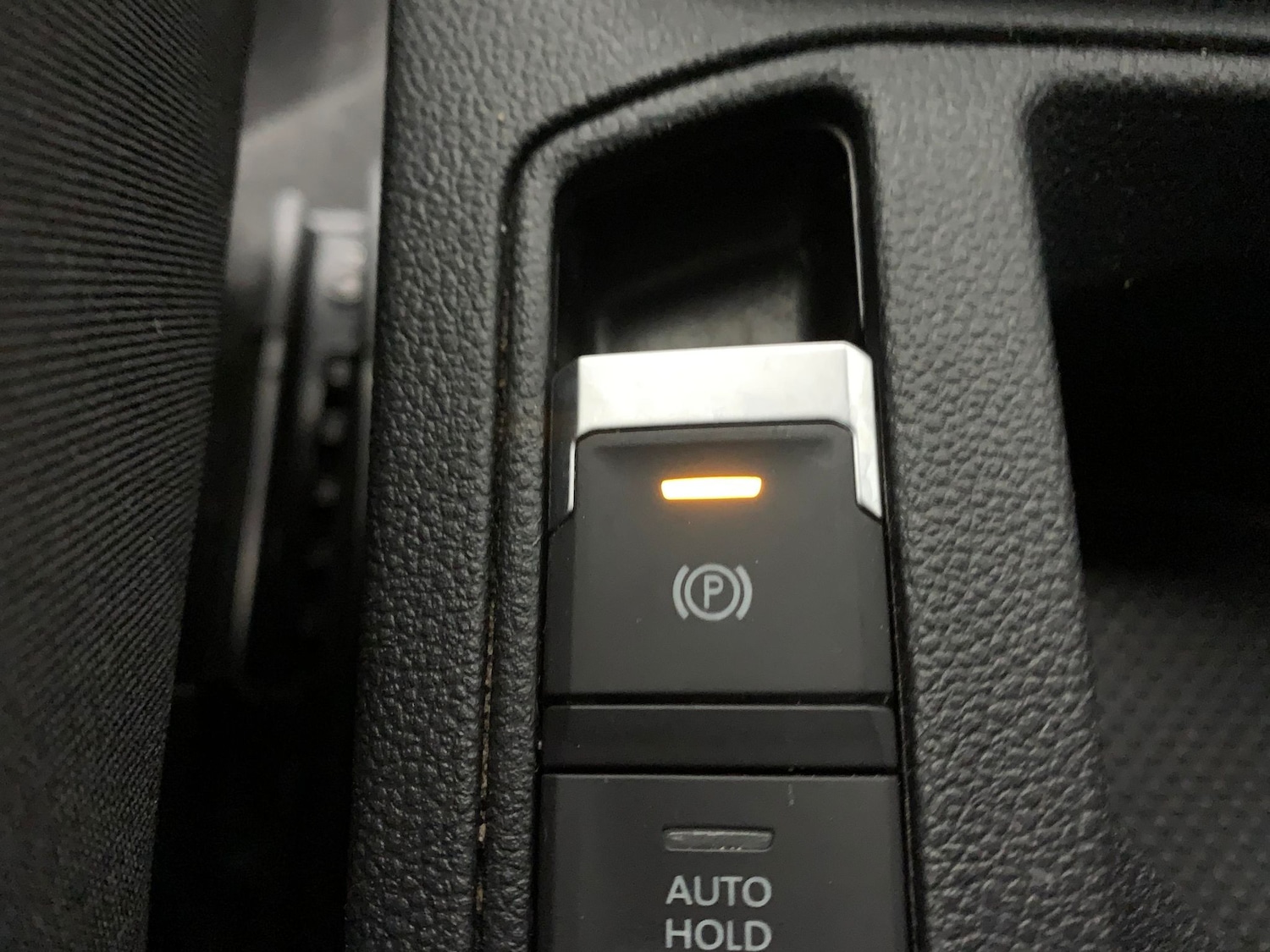 Used Volkswagen T-Roc 2021 for sale - 76452561: Photo 31