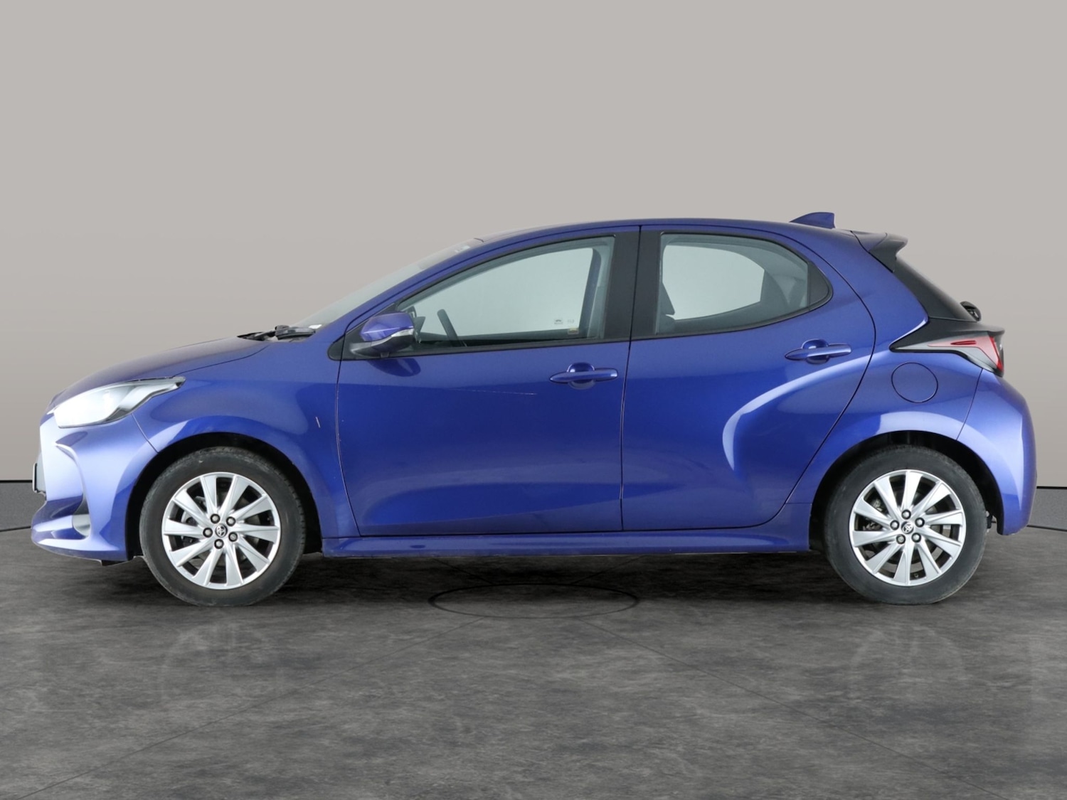 Used Toyota Yaris 2022 for sale - 76751630: Photo 12