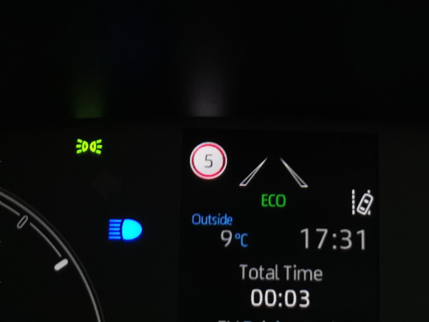 Used Toyota Yaris 2022 for sale - 76751630: Photo 17