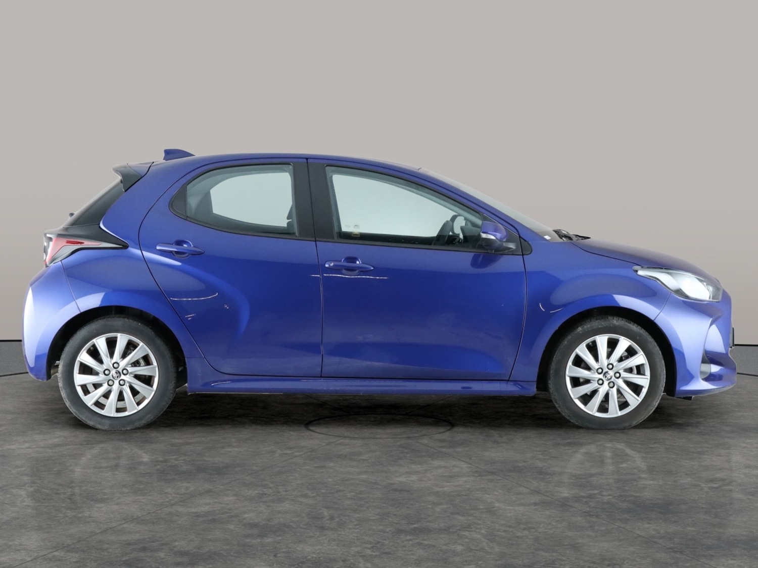 Used Toyota Yaris 2022 for sale - 76751630: Photo 8