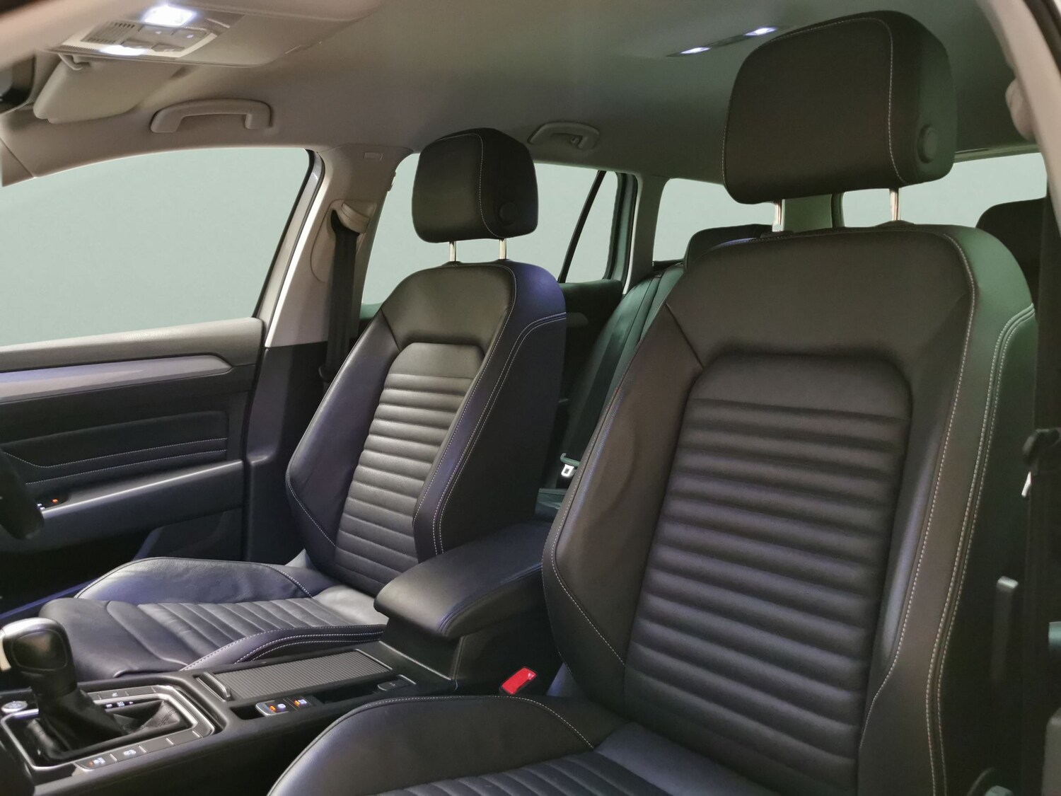 Used Volkswagen Passat 2023 for sale - 77932403: Photo 6