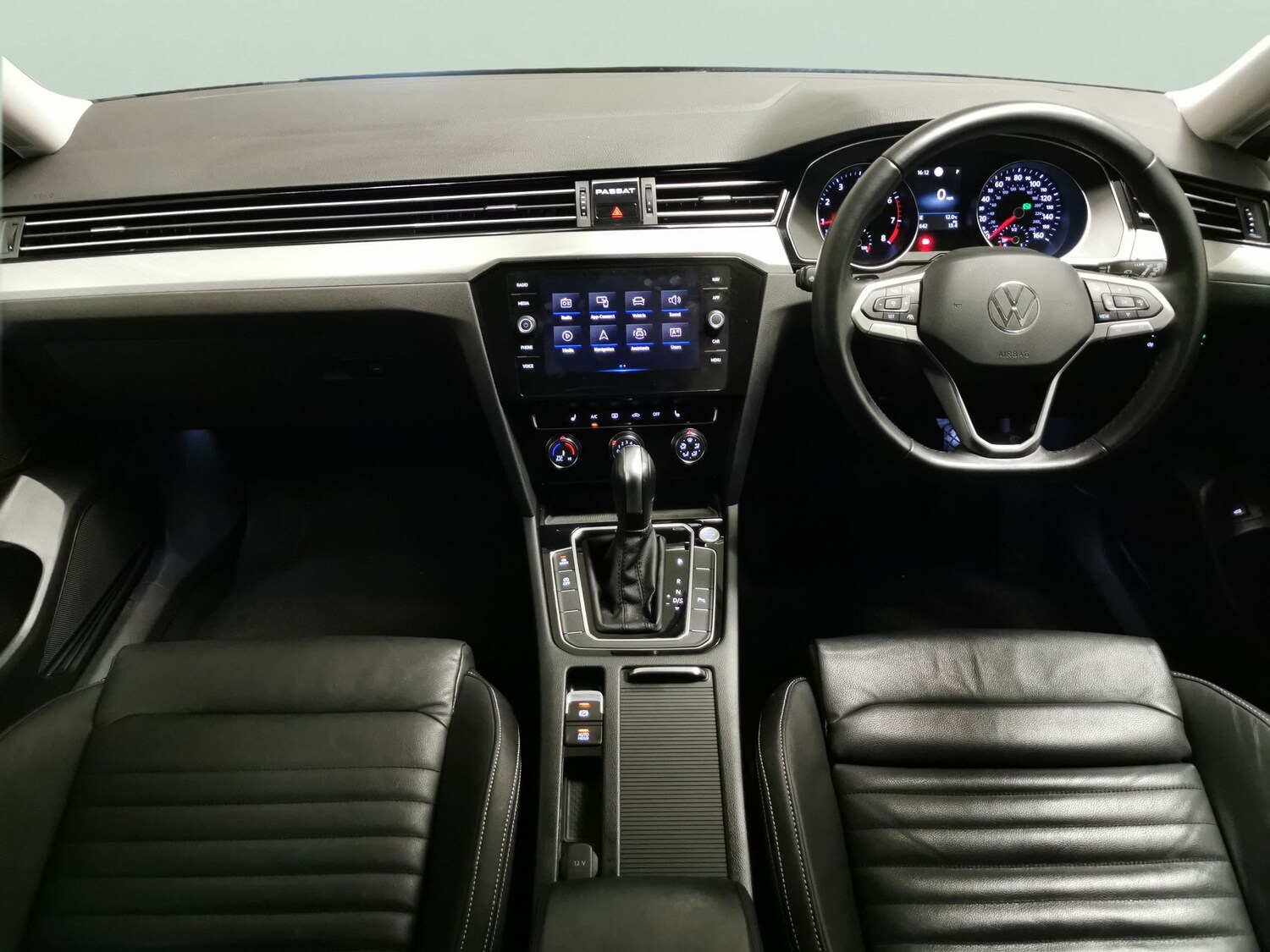 Used Volkswagen Passat 2023 for sale - 77932403: Photo 8