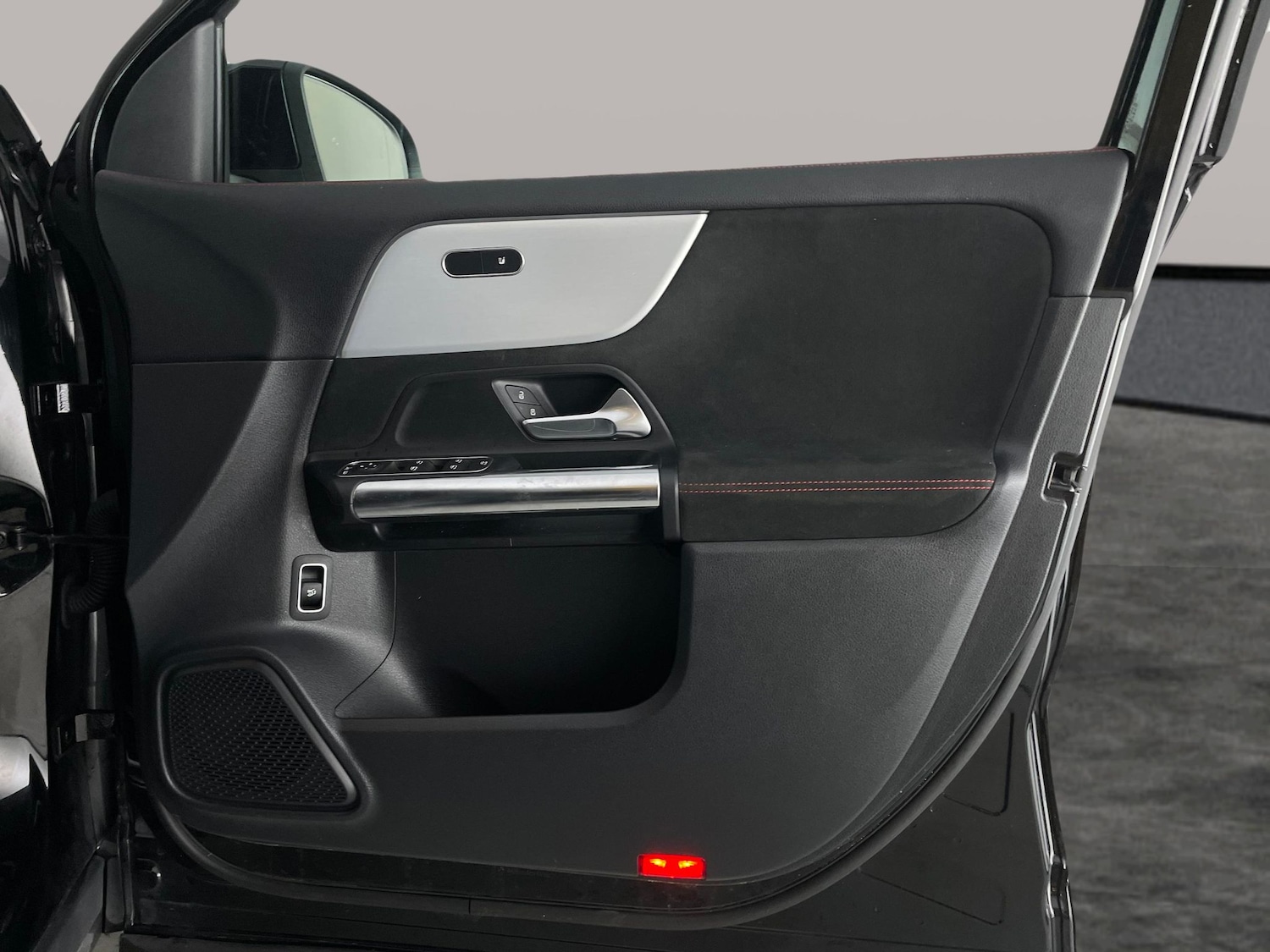 Used Mercedes-Benz EQA 2022 for sale - 77100118: Photo 35