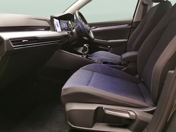 Used Volkswagen Golf 2023 for sale - 79252676: Photo