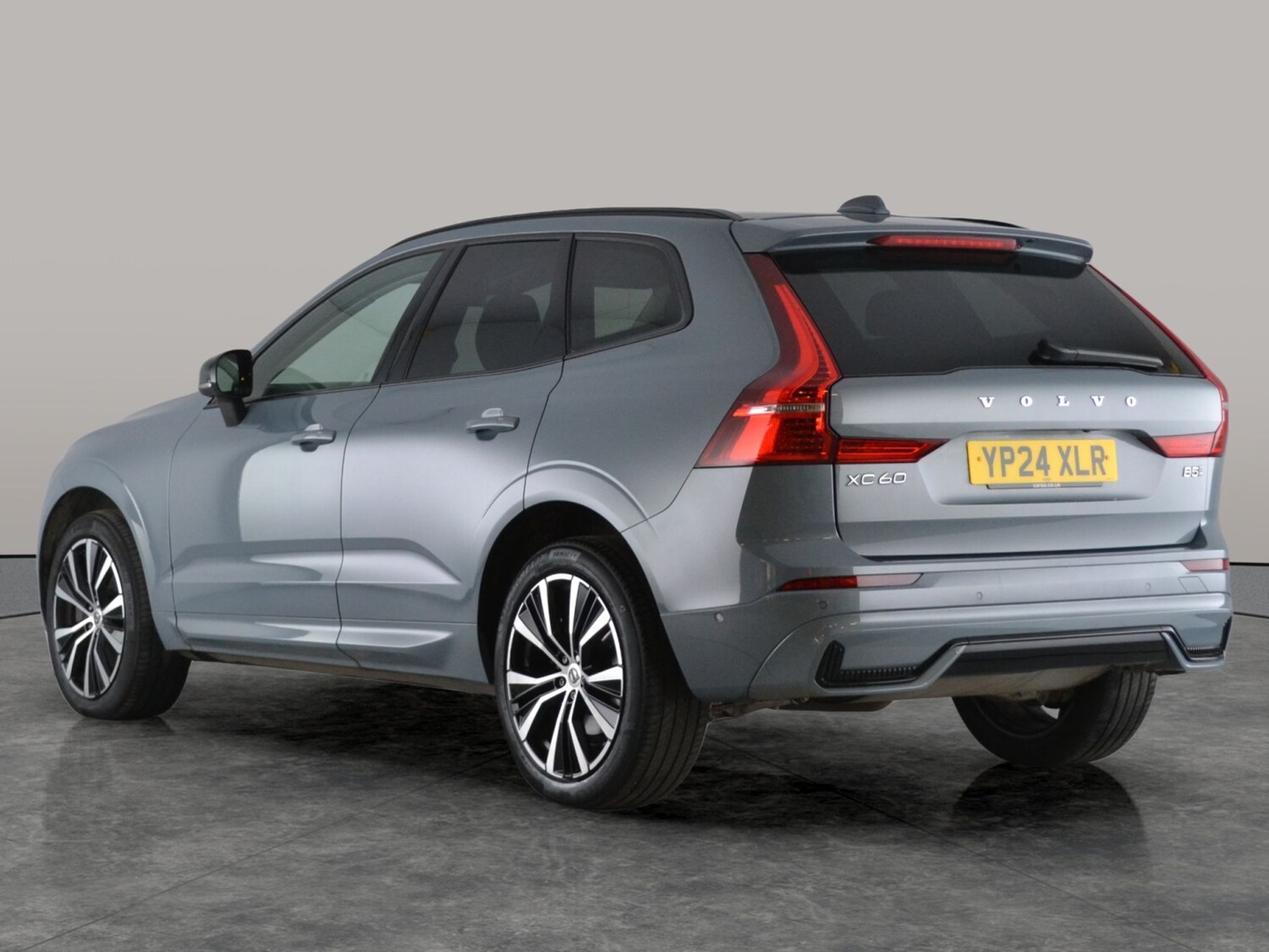 Used Volvo XC60 2024 for sale - 77995483: Photo 10