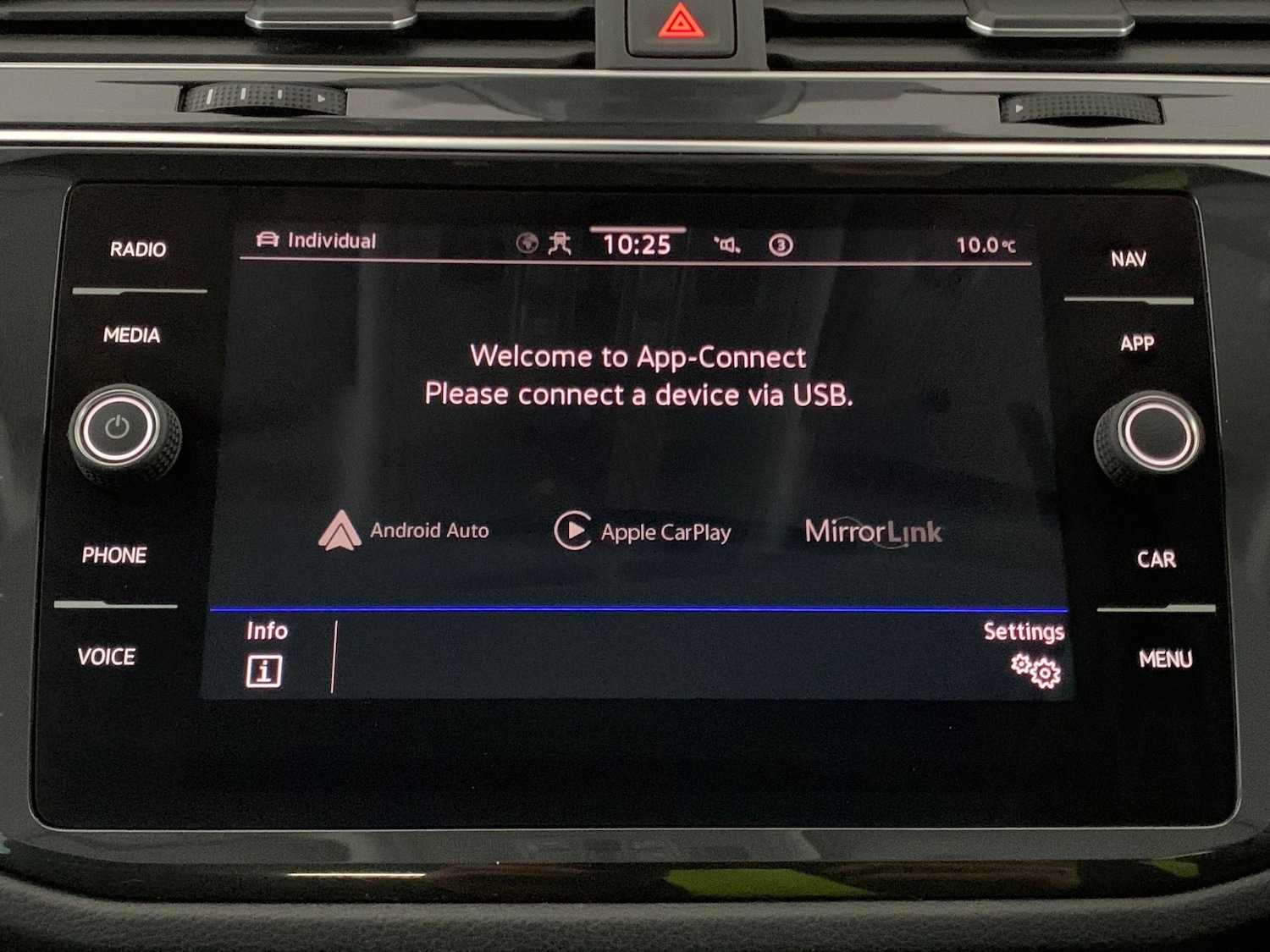 Used Volkswagen Tiguan 2023 for sale - 77053068: Photo 15