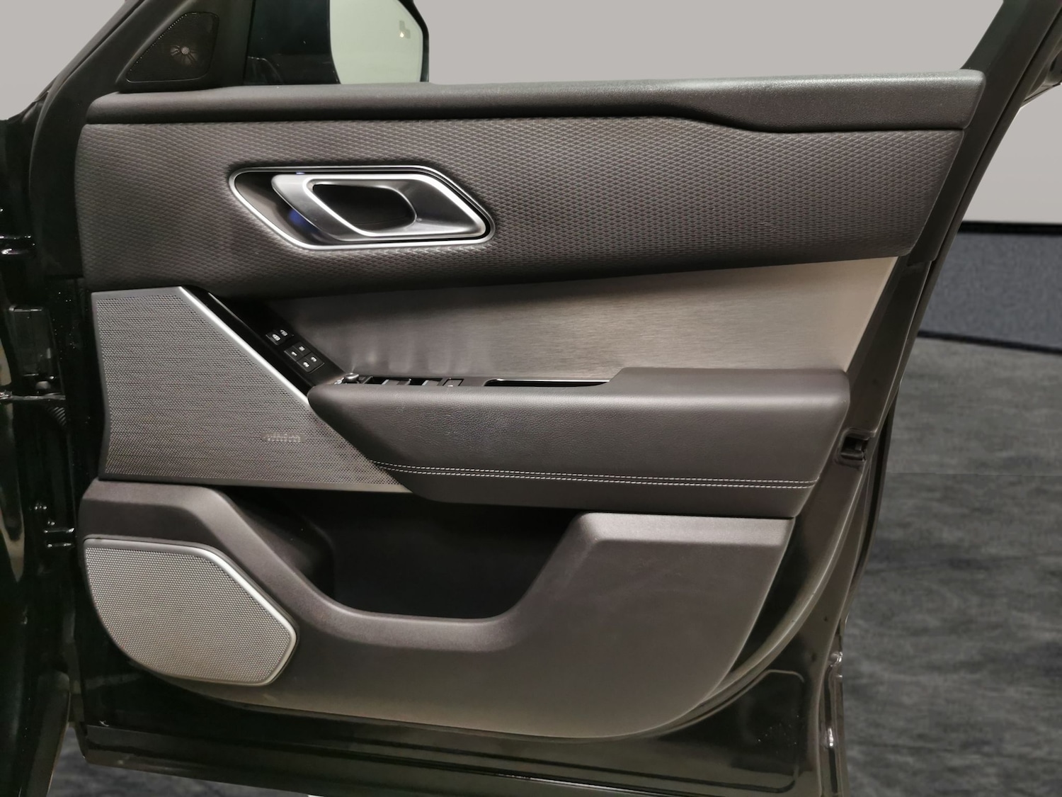 Used Land Rover Range Rover Velar 2021 for sale - 77043607: Photo 35