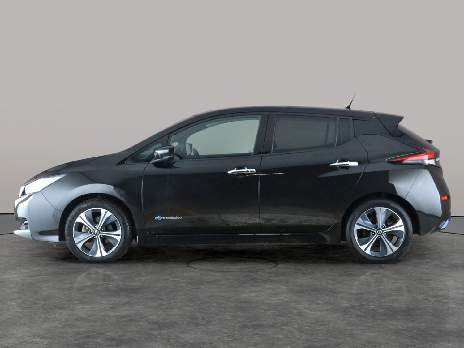Used Nissan Leaf for sale - 77856021: Photo 14