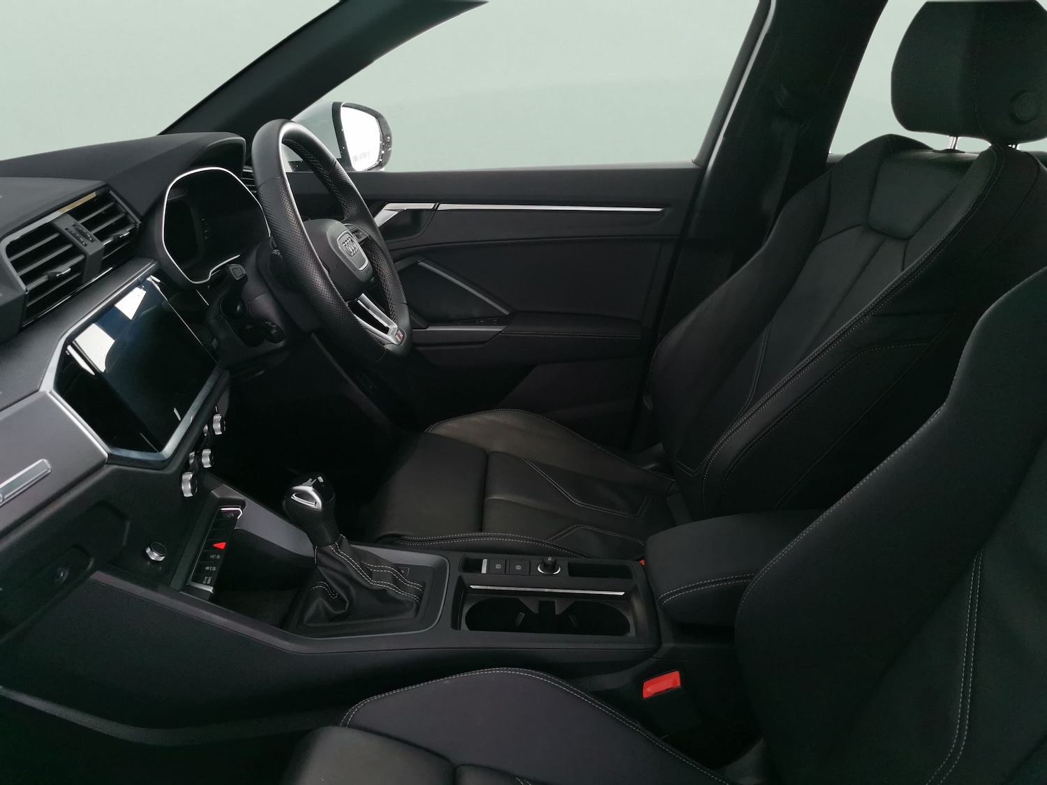 Used Audi Q3 2024 for sale - 77337324: Photo 4