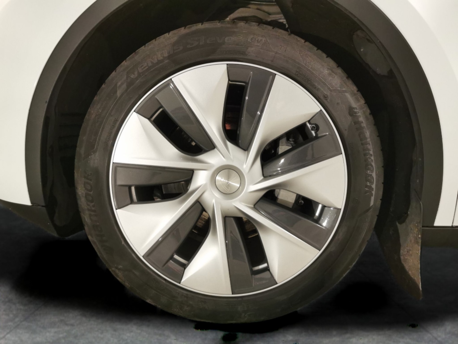 Used Tesla Model Y 2023 for sale - 76444627: Photo 33