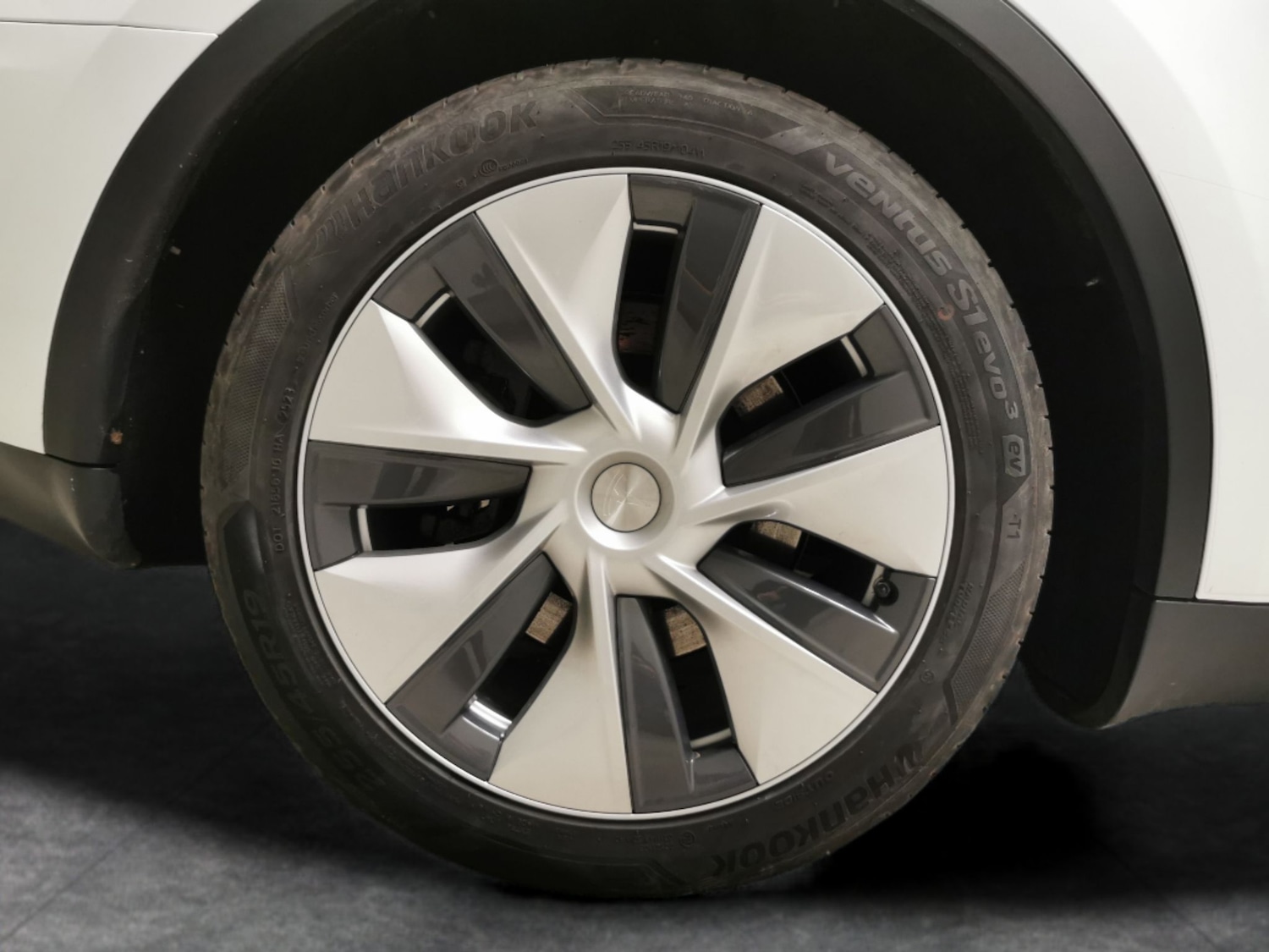 Used Tesla Model Y 2023 for sale - 76444627: Photo 36